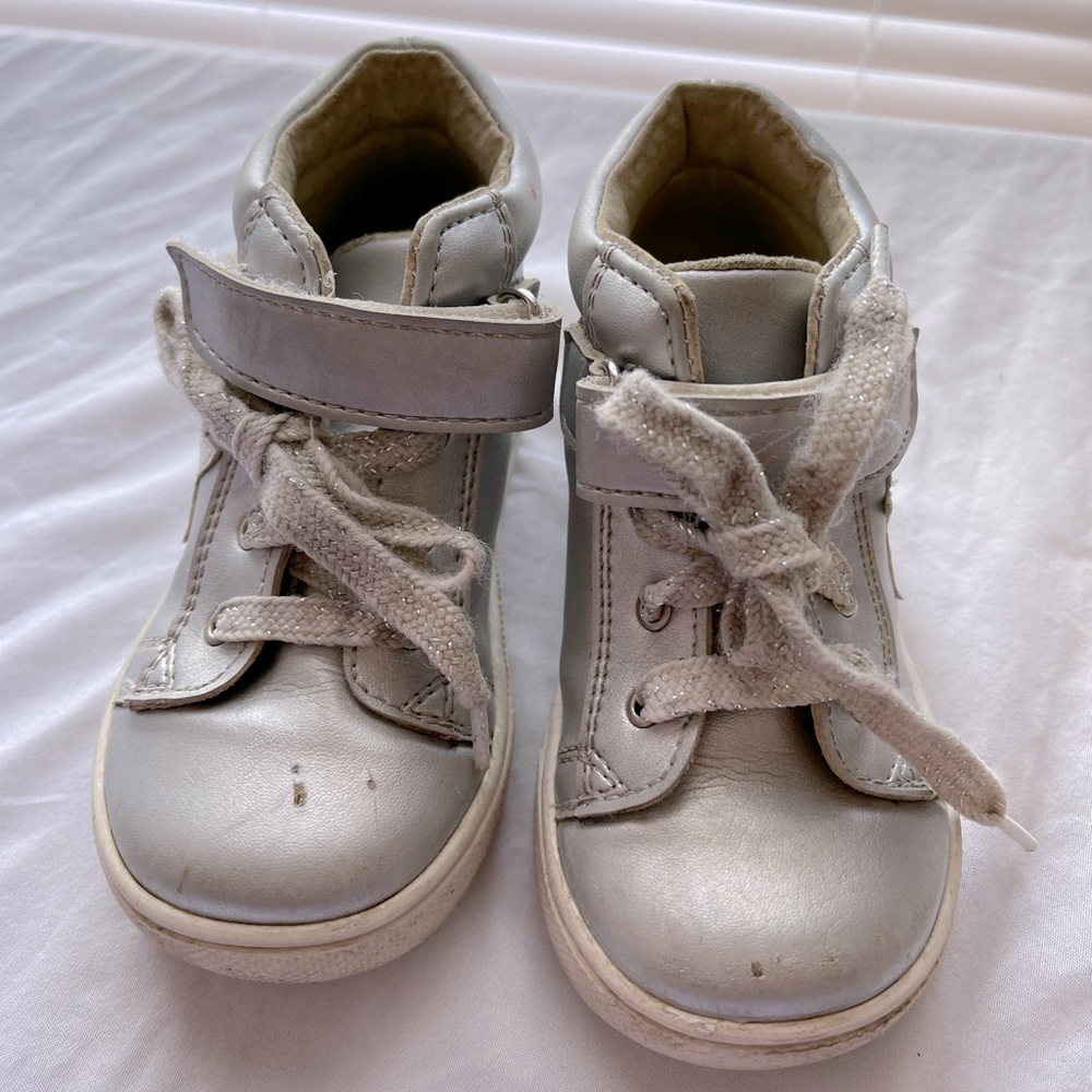Carter’s toddler girl shoes 23 color silver